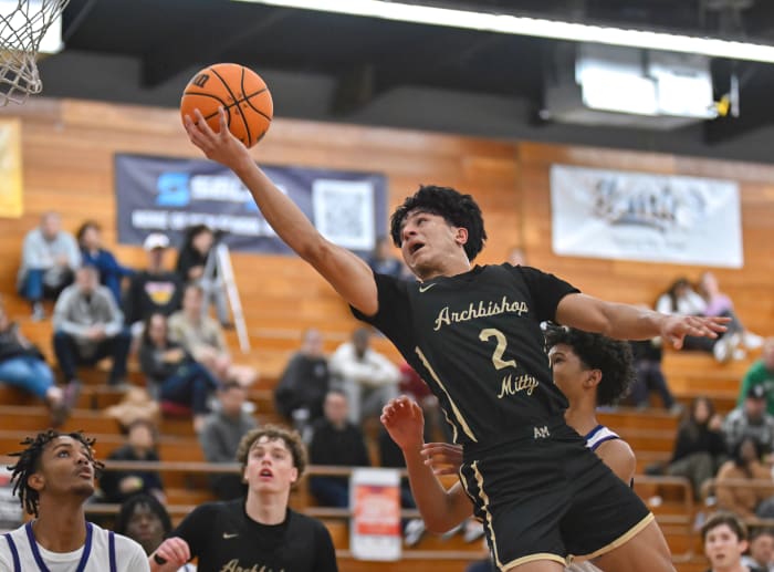 Archbishop Mitty vs Carlsbad Torrey Pines Holiday Classic December 29, 2023 Photo-Justin Fine87